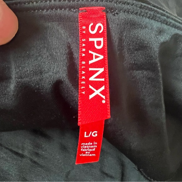 New without tags faux leather leggings from SPANX - Picture 3 of 6